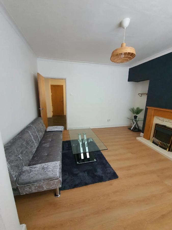 Double Bedroom 96Glc Greater Manchester Мидлтон Экстерьер фото