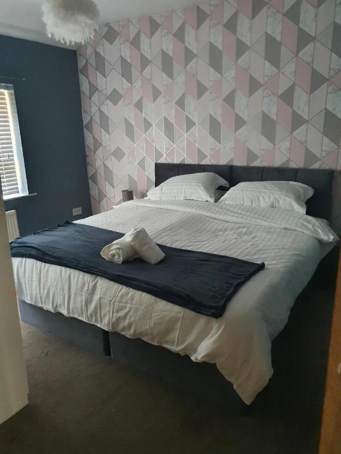 Double Bedroom 96Glc Greater Manchester Мидлтон Экстерьер фото